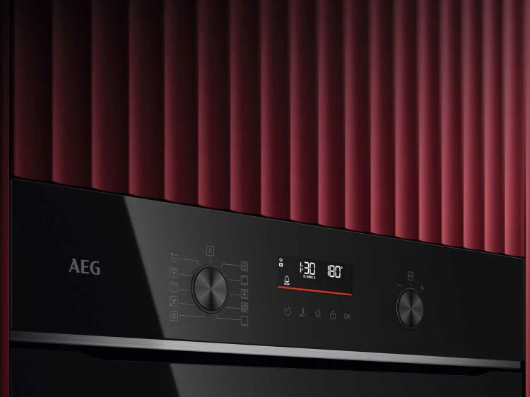 AEG Series 5000 TU5PB431SB 72 l 3490 W Czarny_3.jpg