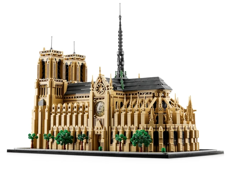 LEGO Architecture 21061 Notre-Dame w Paryżu_4.jpg
