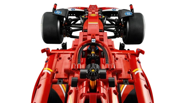 LEGO Technic 42207 Bolid F1 Ferrari SF-24_7.jpg