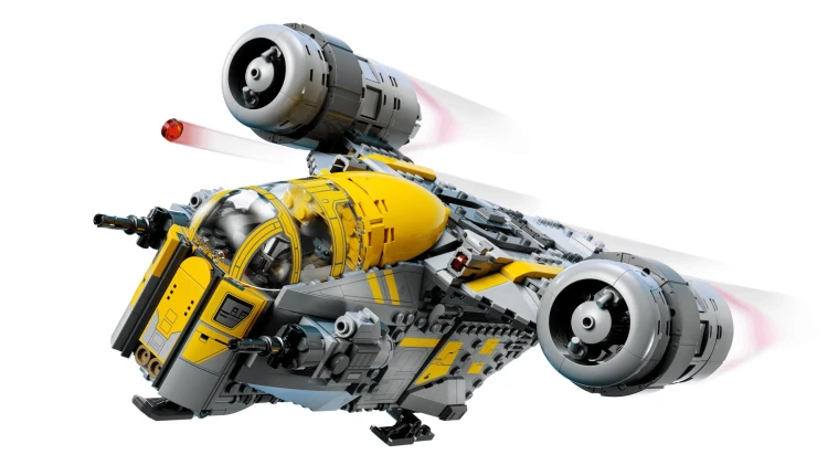 LEGO Star Wars 75447 Razor Crest_4.jpg