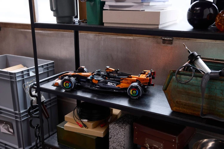 LEGO Technic 42228 Bolid McLaren MCL39 F1_9.jpg