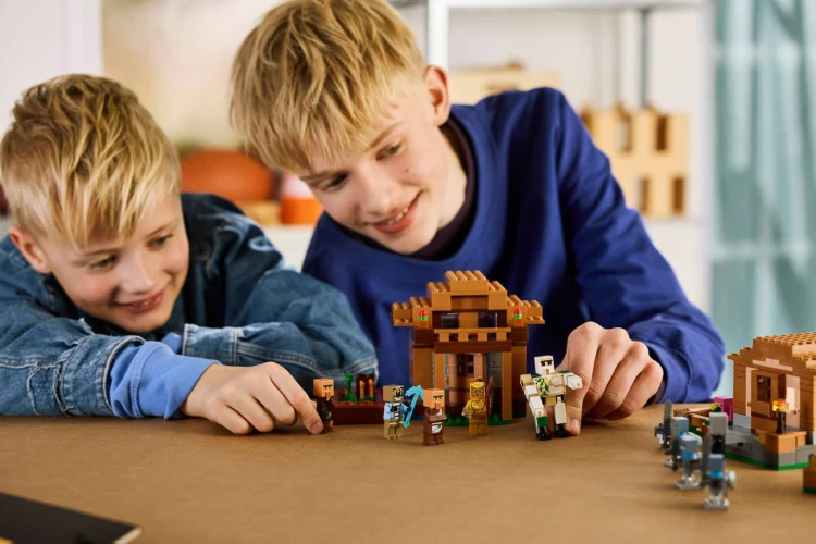 LEGO Minecraft 21596 Atak Maga na wioskę_11.jpg