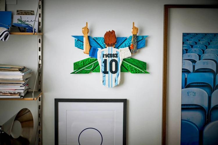 LEGO Editions 43018 Lionel Messi - Chwila zwycięstwa_9.jpg