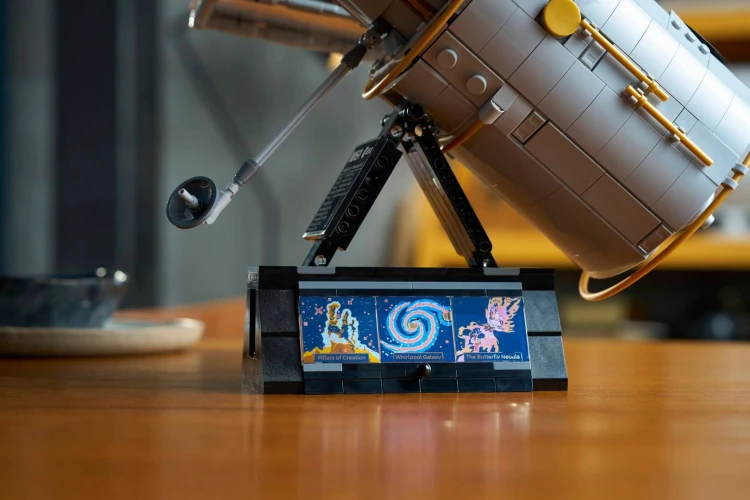 LEGO Icons 11382 Kosmiczny Teleskop Hubble’a_11.jpg