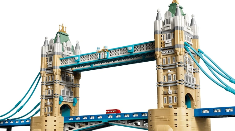 LEGO Architecture 21067 Tower Bridge_12.jpg