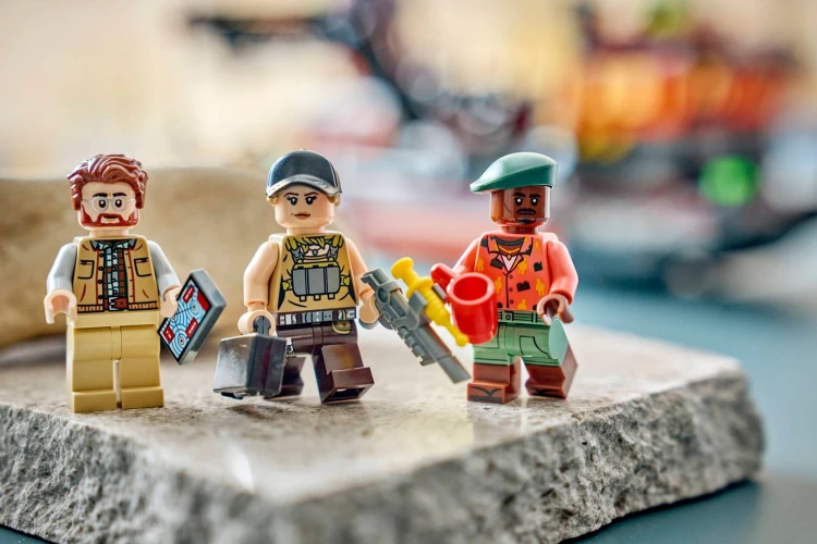 LEGO Jurassic World 77983 Atak mosazaura na łódź_12.jpg