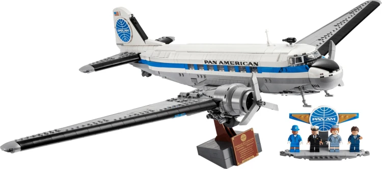 LEGO ICONS 11378 Douglas DC-3 PAN AM Airliner_3.jpg
