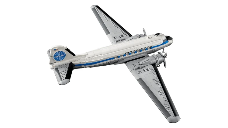 LEGO ICONS 11378 Douglas DC-3 PAN AM Airliner_4.jpg