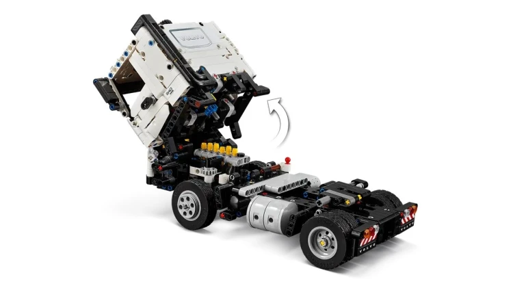 LEGO Technic 42175 Ciężarówka Volvo FMX i koparka EC230 Electric_3.jpg