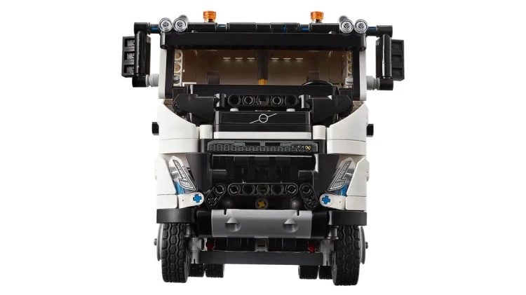 LEGO Technic 42175 Ciężarówka Volvo FMX i koparka EC230 Electric_11.jpg