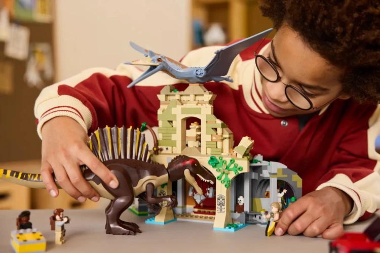 LEGO Jurassic World 76976 Lotnicza misja Spinozaura i Quetzalcoatla_8.jpg