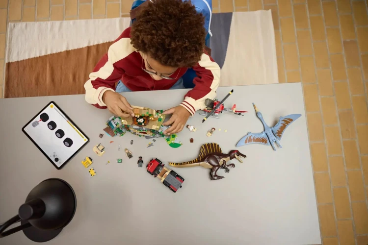 LEGO Jurassic World 76976 Lotnicza misja Spinozaura i Quetzalcoatla_9.jpg