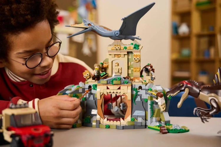 LEGO Jurassic World 76976 Lotnicza misja Spinozaura i Quetzalcoatla_11.jpg