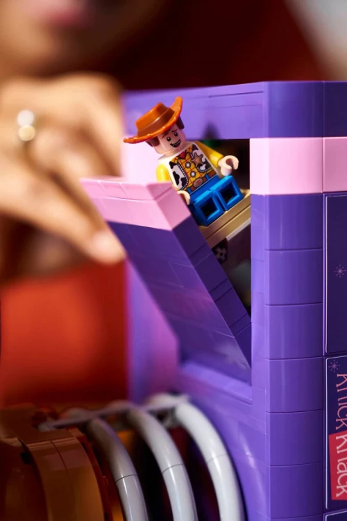 LEGO Disney 43301 Zakładki do książek: Złotowłosa z filmu Toy Story_9.jpg