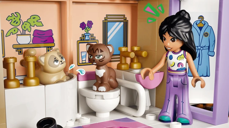 LEGO Friends 42704 Grand Hotel w Heartlake_9.jpg