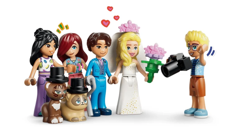 LEGO Friends 42704 Grand Hotel w Heartlake_10.jpg