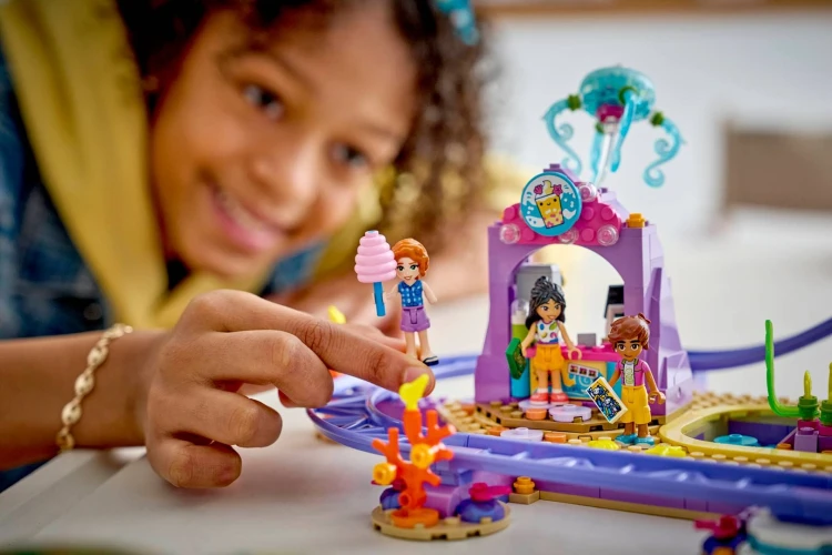LEGO Friends 42703 Zábavní park: Mořská panna na horské dráze_8.jpg