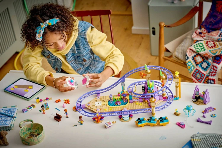 LEGO Friends 42703 Zábavní park: Mořská panna na horské dráze_13.jpg