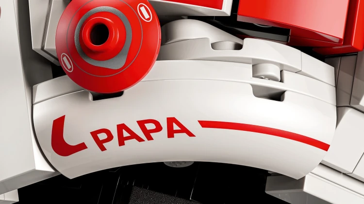 LEGO 43014 Kask Charles Leclerc Scuderia Ferrari HP_12.jpg
