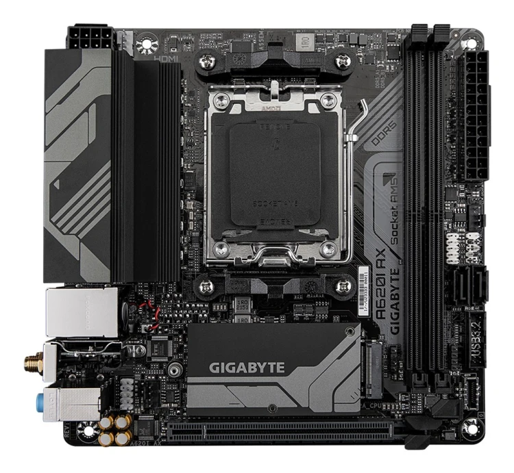 Płyta główna Gigabyte A620I AX mini ITX AMD Ryzen AM5 2x DDR5 2.5GbE LAN_3.jpg