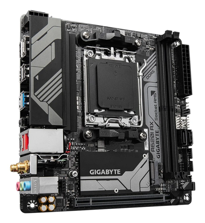 Płyta główna Gigabyte A620I AX mini ITX AMD Ryzen AM5 2x DDR5 2.5GbE LAN_4.jpg