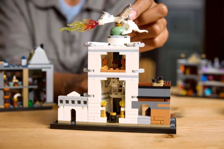 KLOCKI LEGO 76444 Sklepy na Ulicy Pokątnej Z SERII LEGO Harry Potter_8.jpg