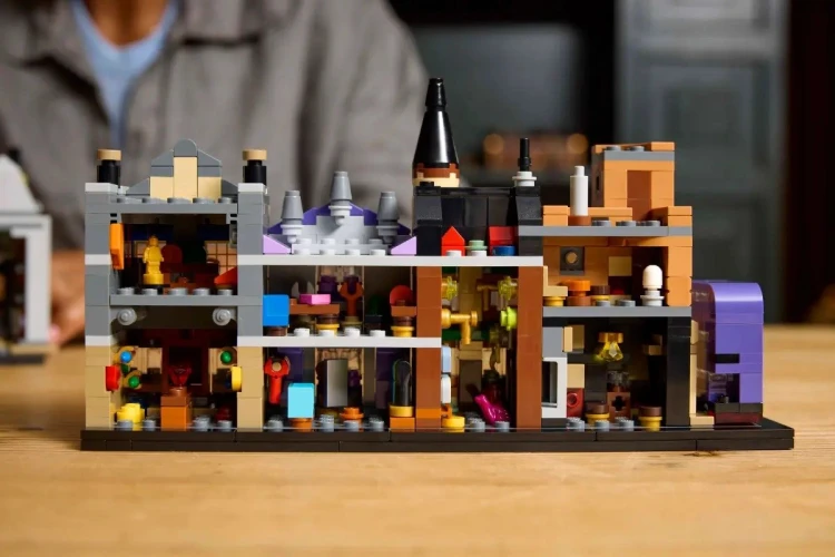 KLOCKI LEGO 76444 Sklepy na Ulicy Pokątnej Z SERII LEGO Harry Potter_9.jpg