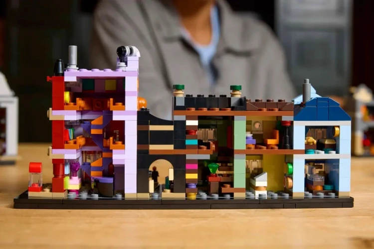 KLOCKI LEGO 76444 Sklepy na Ulicy Pokątnej Z SERII LEGO Harry Potter_10.jpg
