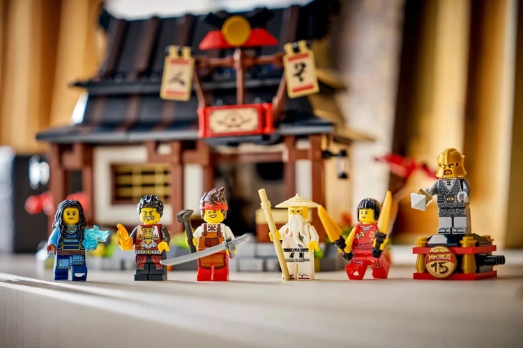 LEGO Ninjago 71858 Kuźnia Cztery Bronie - 15-lecie_13.jpg