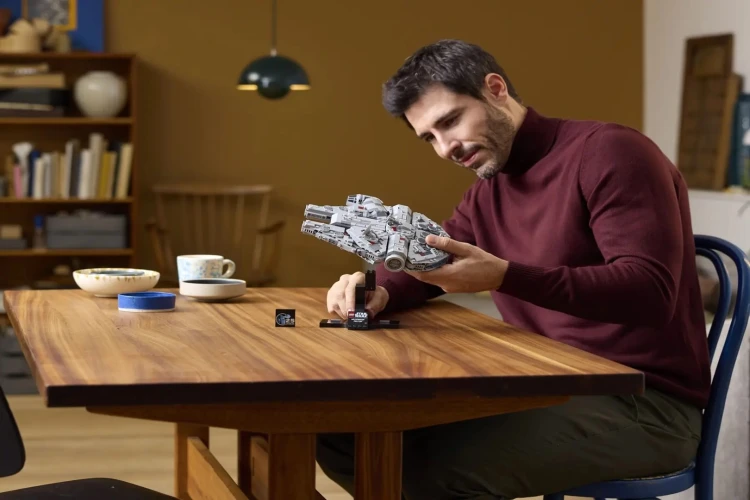 Klocki LEGO Star Wars 75375 Sokół Millennium Gwiezdne Wojny_4.jpg