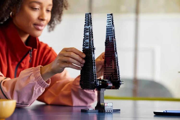 LEGO Star Wars 75406 Promyšlená loď Kylo Rena_8.jpg