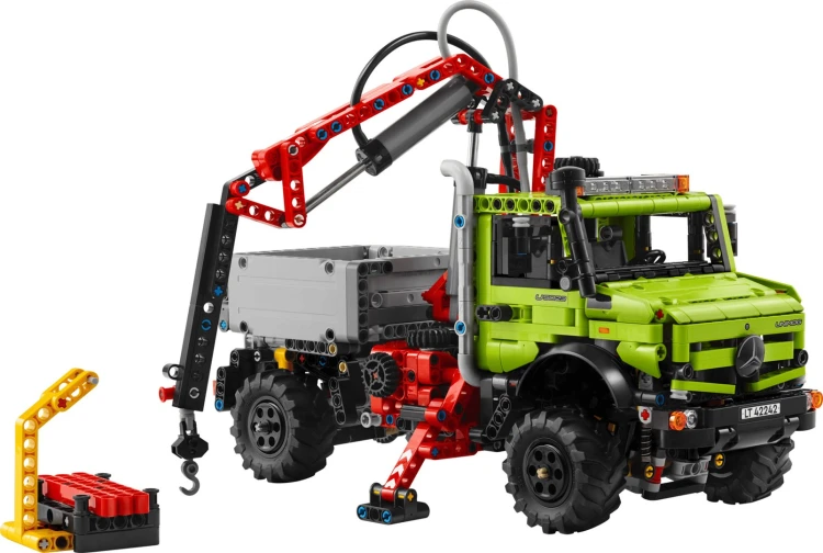 LEGO Technic 42242 Mercedes-Benz Unimog U 5023 z dźwigiem_3.jpg